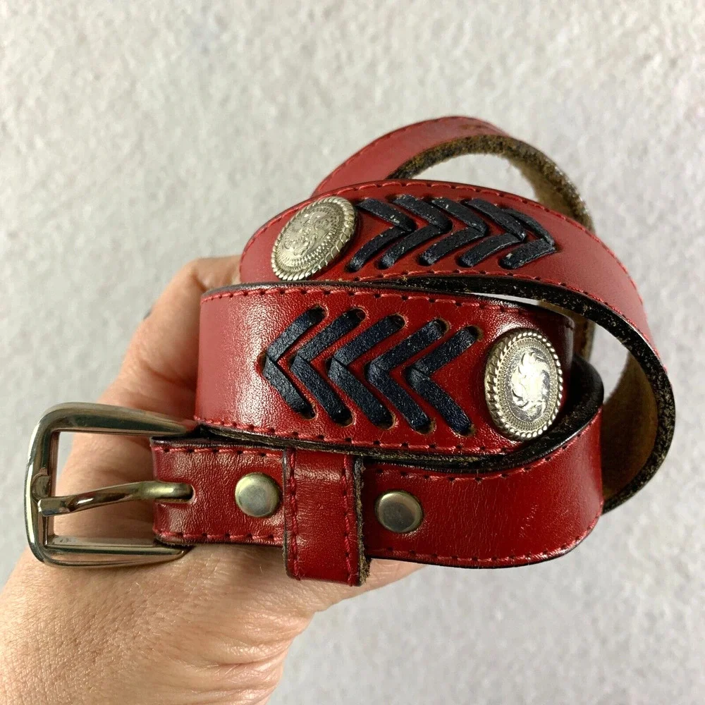 Vintage Womens Leather Belt Sz 32 Red Navy Fish Stitch Conchos‎ Coastal Boho